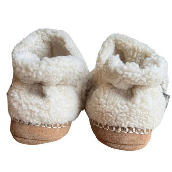 NEW L.L. Bean Sherpa Slippers Booties - Picture 4 of 8